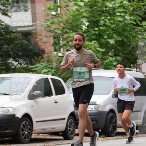 21.09.2025 - PSD Bank Halbmarathon Luisa Fischer http://msf.ph/oto/8921543 21.09.2025 12:05:07 Laufen 1070, 3425, 3418 meine-sportfotos.de