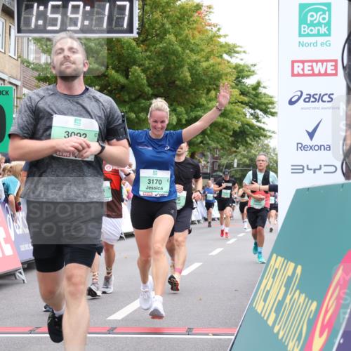 21.09.2025 - PSD Bank Halbmarathon Strokosch-Dieckow http://msf.ph/oto/8921616 21.09.2025 11:58:41 Ziel 1197, 1275, 1276, 1610, 2289, 2324, 2622, 2826, 2832, 2858, 2961, 3032, 3092, 3099, 3170, 3314, 3960, 4044 meine-sportfotos.de