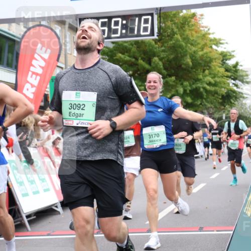 21.09.2025 - PSD Bank Halbmarathon Strokosch-Dieckow http://msf.ph/oto/8921622 21.09.2025 11:58:41 Ziel 1197, 1275, 1276, 1610, 2289, 2324, 2622, 2826, 2832, 2858, 2961, 3032, 3092, 3099, 3170, 3314, 3960, 4044 meine-sportfotos.de