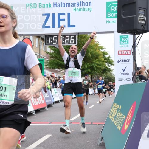 21.09.2025 - PSD Bank Halbmarathon Strokosch-Dieckow http://msf.ph/oto/8921740 21.09.2025 11:58:49 Ziel 1107, 1521, 2324, 2482, 2622, 2826, 2928, 2961, 3198, 3301, 3521 meine-sportfotos.de