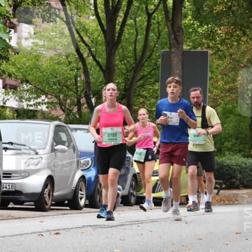 21.09.2025 - PSD Bank Halbmarathon Luisa Fischer http://msf.ph/oto/8921767 21.09.2025 12:06:43 Laufen 3418, 2752, 4030, 399, 406, 334, 3385, 3672 meine-sportfotos.de