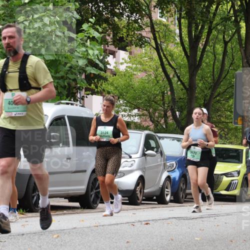 21.09.2025 - PSD Bank Halbmarathon Luisa Fischer http://msf.ph/oto/8921796 21.09.2025 12:06:48 Laufen 4030, 40, 3124, 3385, 3672 meine-sportfotos.de