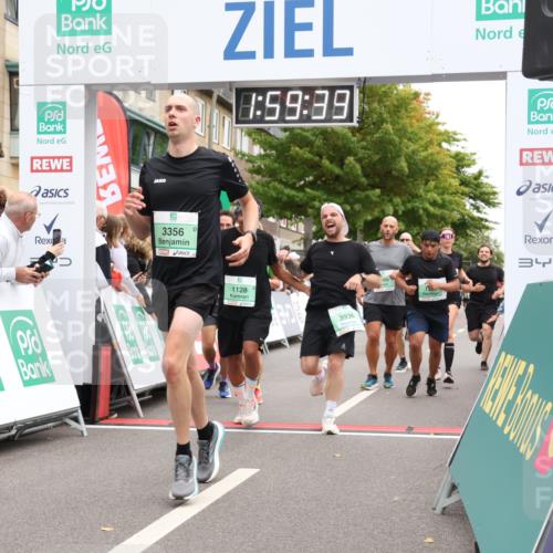 21.09.2025 - PSD Bank Halbmarathon Strokosch-Dieckow http://msf.ph/oto/8921823 21.09.2025 11:58:57 Ziel 1122, 1128, 1338, 1521, 1531, 1532, 2306, 2371, 2543, 2590, 2660, 2870, 2928, 3198, 3356, 3542, 3936 meine-sportfotos.de