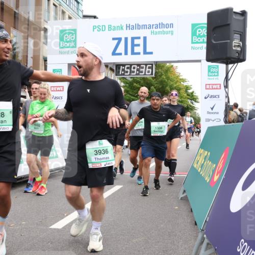 21.09.2025 - PSD Bank Halbmarathon Strokosch-Dieckow http://msf.ph/oto/8921850 21.09.2025 11:58:59 Ziel 1122, 1128, 1338, 1521, 1531, 1532, 2306, 2371, 2543, 2590, 2594, 2604, 2660, 2870, 2928, 3198, 3356, 3542, 3936 meine-sportfotos.de