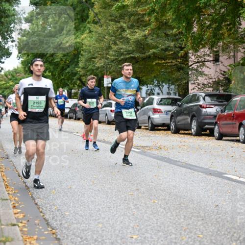 21.09.2025 - PSD Bank Halbmarathon Dr. Thomas Lammeyer http://msf.ph/oto/8921869 21.09.2025 10:41:21 Laufen 2193, 2522, 2462, 4915 meine-sportfotos.de