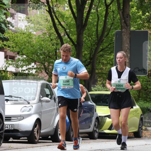 21.09.2025 - PSD Bank Halbmarathon Luisa Fischer http://msf.ph/oto/8921941 21.09.2025 12:07:10 Laufen 3418, 3296, 1054 meine-sportfotos.de
