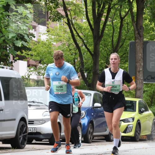 21.09.2025 - PSD Bank Halbmarathon Luisa Fischer http://msf.ph/oto/8921945 21.09.2025 12:07:11 Laufen 3418, 3296, 62, 054 meine-sportfotos.de