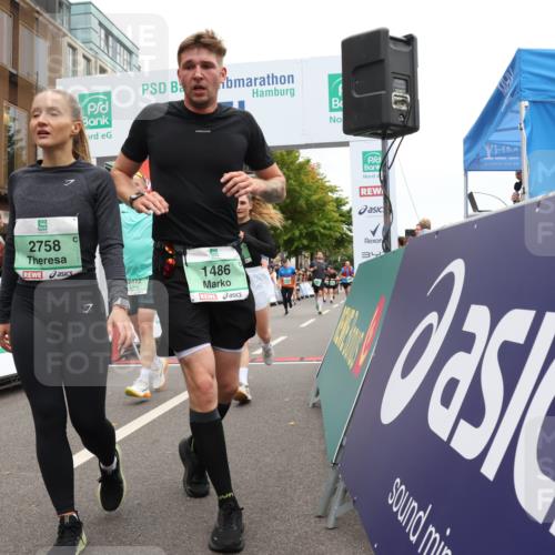21.09.2025 - PSD Bank Halbmarathon Strokosch-Dieckow http://msf.ph/oto/8921994 21.09.2025 11:59:20 Ziel 1033, 1486, 1812, 2186, 2332, 2472, 2533, 2540, 2582, 2610, 2641, 2718, 2758, 2785, 3054 meine-sportfotos.de