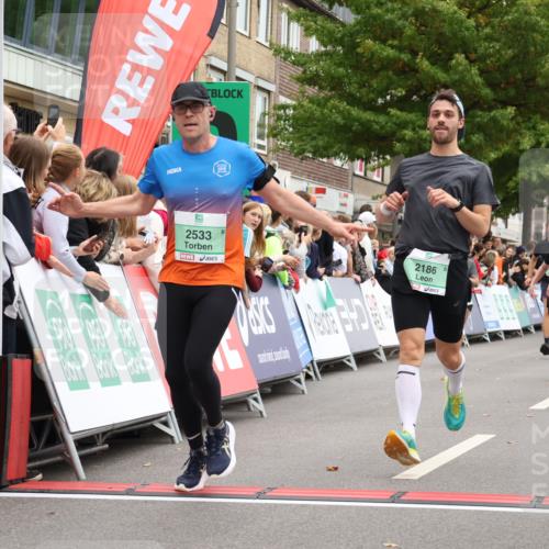 21.09.2025 - PSD Bank Halbmarathon Strokosch-Dieckow http://msf.ph/oto/8922007 21.09.2025 11:59:22 Ziel 1033, 1486, 1812, 2186, 2328, 2332, 2472, 2484, 2533, 2582, 2610, 2641, 2718, 2758, 2785, 3054 meine-sportfotos.de