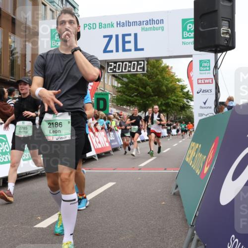 21.09.2025 - PSD Bank Halbmarathon Strokosch-Dieckow http://msf.ph/oto/8922051 21.09.2025 11:59:25 Ziel 1033, 1486, 1648, 1812, 2186, 2325, 2328, 2472, 2484, 2533, 2602, 2610, 2718, 2785 meine-sportfotos.de