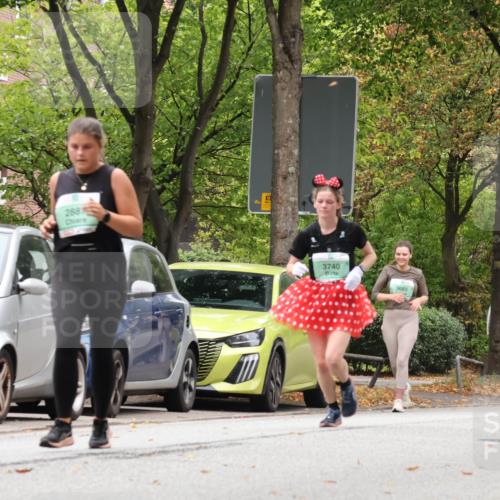 21.09.2025 - PSD Bank Halbmarathon Luisa Fischer http://msf.ph/oto/8922114 21.09.2025 12:07:54 Laufen 6418, 2881, 3740, 3683, 2956 meine-sportfotos.de