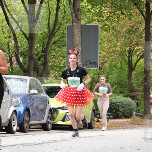 21.09.2025 - PSD Bank Halbmarathon Luisa Fischer http://msf.ph/oto/8922118 21.09.2025 12:07:54 Laufen 418, 2887, 3740, 3683 meine-sportfotos.de