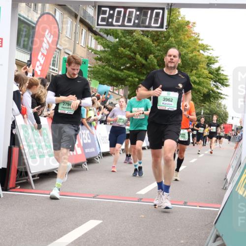 21.09.2025 - PSD Bank Halbmarathon Strokosch-Dieckow http://msf.ph/oto/8922121 21.09.2025 11:59:33 Ziel 1196, 1609, 1648, 2241, 2248, 2325, 2328, 2484, 2517, 2574, 2602, 2794, 2915, 3962 meine-sportfotos.de