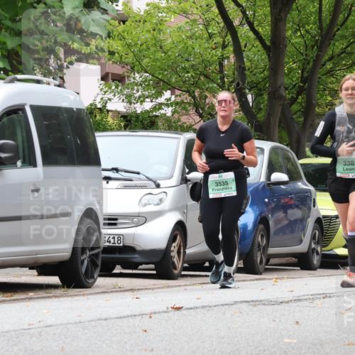 21.09.2025 - PSD Bank Halbmarathon Luisa Fischer http://msf.ph/oto/8922213 21.09.2025 12:08:19 Laufen 3418, 3535, 3383 meine-sportfotos.de