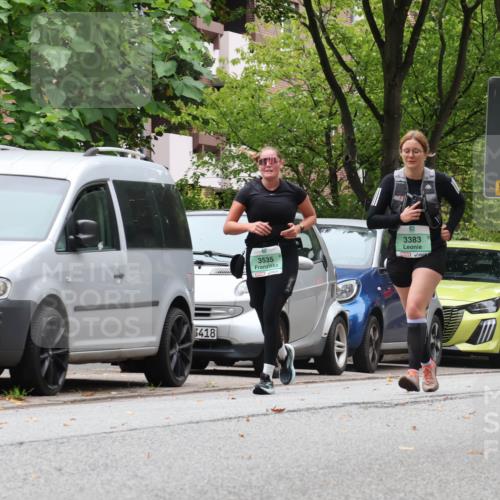 21.09.2025 - PSD Bank Halbmarathon Luisa Fischer http://msf.ph/oto/8922216 21.09.2025 12:08:20 Laufen 3418, 3535, 3383 meine-sportfotos.de