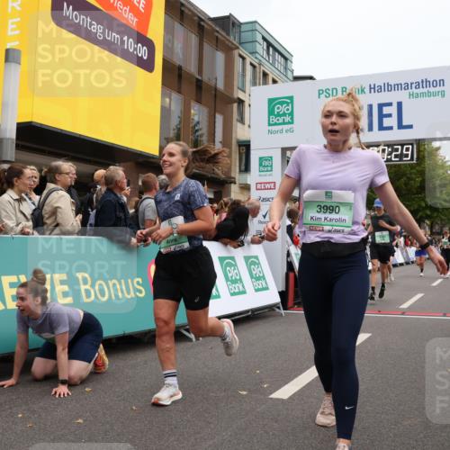 21.09.2025 - PSD Bank Halbmarathon Strokosch-Dieckow http://msf.ph/oto/8922300 21.09.2025 11:59:52 Ziel 1042, 1075, 1700, 2549, 2595, 2918, 3152, 3990, 4049 meine-sportfotos.de