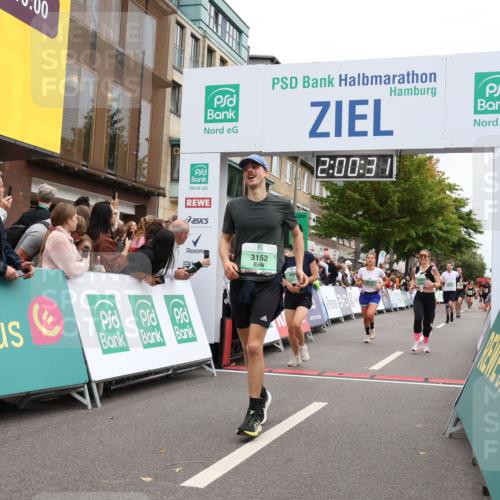 21.09.2025 - PSD Bank Halbmarathon Strokosch-Dieckow http://msf.ph/oto/8922313 21.09.2025 11:59:54 Ziel 1075, 2530, 2549, 2595, 2918, 3152, 3990, 4049 meine-sportfotos.de