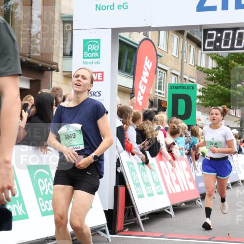 21.09.2025 - PSD Bank Halbmarathon Strokosch-Dieckow http://msf.ph/oto/8922323 21.09.2025 11:59:56 Ziel 1075, 2530, 2549, 2721, 2918, 2929, 3152, 3990, 4049 meine-sportfotos.de