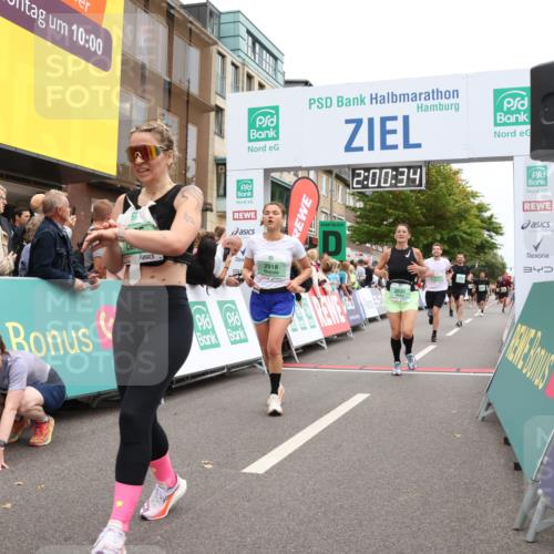 21.09.2025 - PSD Bank Halbmarathon Strokosch-Dieckow http://msf.ph/oto/8922345 21.09.2025 11:59:57 Ziel 1075, 2530, 2549, 2721, 2782, 2918, 2929, 3152, 3990, 4049 meine-sportfotos.de