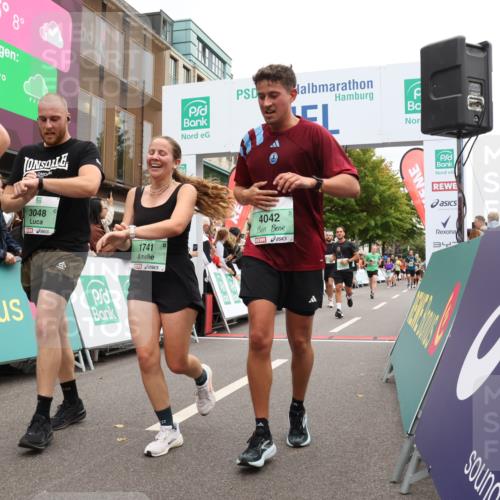 21.09.2025 - PSD Bank Halbmarathon Strokosch-Dieckow http://msf.ph/oto/8922429 21.09.2025 12:00:05 Ziel 1481, 1741, 1948, 2530, 2721, 2782, 2929, 3048, 3094, 4034, 4042 meine-sportfotos.de