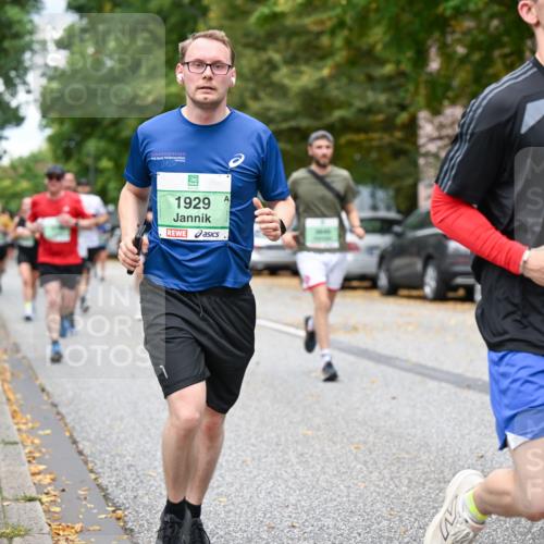21.09.2025 - PSD Bank Halbmarathon Dr. Thomas Lammeyer http://msf.ph/oto/8922616 21.09.2025 10:42:04 Laufen 1929, 2651, 05 meine-sportfotos.de