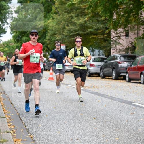 21.09.2025 - PSD Bank Halbmarathon Dr. Thomas Lammeyer http://msf.ph/oto/8922640 21.09.2025 10:42:06 Laufen 2586, 2229, 2401 meine-sportfotos.de