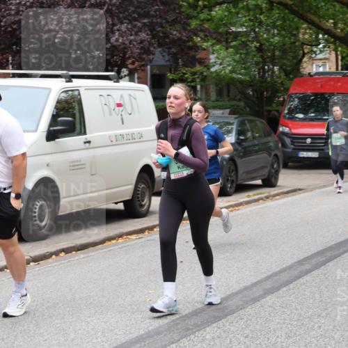 21.09.2025 - PSD Bank Halbmarathon Luisa Fischer http://msf.ph/oto/8922851 21.09.2025 12:14:03 Laufen 3910, 2966, 0179, 32, 82, 124 meine-sportfotos.de