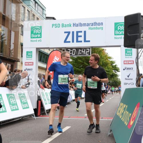 21.09.2025 - PSD Bank Halbmarathon Strokosch-Dieckow http://msf.ph/oto/8922870 21.09.2025 12:01:05 Ziel 1203, 1477, 2468, 2481, 2668, 2803, 2853, 2986, 3172, 4009 meine-sportfotos.de