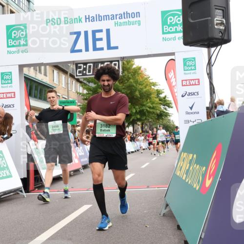 21.09.2025 - PSD Bank Halbmarathon Strokosch-Dieckow http://msf.ph/oto/8923020 21.09.2025 12:01:22 Ziel 2093, 2498, 2597, 2661, 3083, 3182, 3956 meine-sportfotos.de