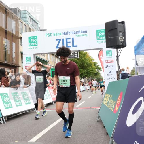 21.09.2025 - PSD Bank Halbmarathon Strokosch-Dieckow http://msf.ph/oto/8923026 21.09.2025 12:01:23 Ziel 2093, 2498, 2597, 2661, 3083, 3182, 3956 meine-sportfotos.de