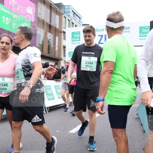 21.09.2025 - PSD Bank Halbmarathon Strokosch-Dieckow http://msf.ph/oto/8923217 21.09.2025 12:01:52 Ziel 1201, 1249, 2345, 2346, 2353, 2384, 2418, 2710, 2753, 2766, 2819, 2944, 2992, 3067, 3081, 3132, 3406, 3952 meine-sportfotos.de