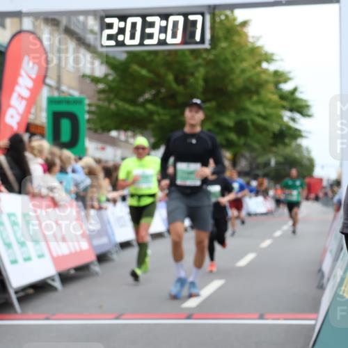 21.09.2025 - PSD Bank Halbmarathon Strokosch-Dieckow http://msf.ph/oto/8923373 21.09.2025 12:02:30 Ziel 1026, 1121, 1466, 3085, 3105 meine-sportfotos.de