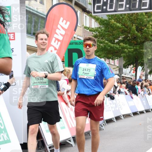 21.09.2025 - PSD Bank Halbmarathon Strokosch-Dieckow http://msf.ph/oto/8923421 21.09.2025 12:02:36 Ziel 1026, 1121, 1466, 1938, 3085, 3105, 3175 meine-sportfotos.de