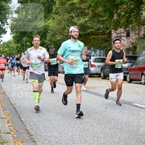 21.09.2025 - PSD Bank Halbmarathon Dr. Thomas Lammeyer http://msf.ph/oto/8923429 21.09.2025 10:42:50 Laufen 2379, 2301, 934, 3896, 4915 meine-sportfotos.de