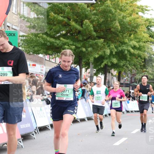 21.09.2025 - PSD Bank Halbmarathon Strokosch-Dieckow http://msf.ph/oto/8923608 21.09.2025 12:02:59 Ziel 1574, 1685, 2448, 3071, 3114, 3130, 3299, 3418 meine-sportfotos.de