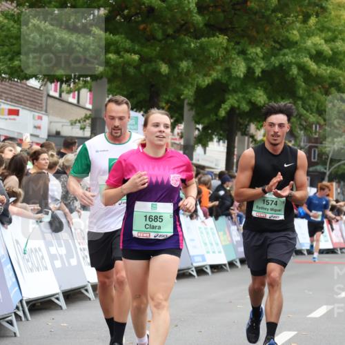 21.09.2025 - PSD Bank Halbmarathon Strokosch-Dieckow http://msf.ph/oto/8923639 21.09.2025 12:03:01 Ziel 1574, 1685, 2448, 3071, 3114, 3130, 3299, 3418 meine-sportfotos.de