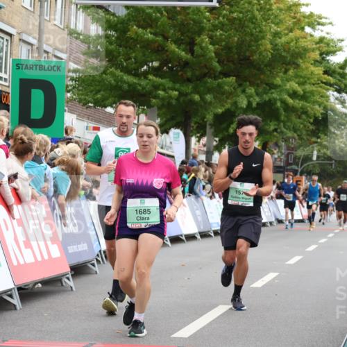 21.09.2025 - PSD Bank Halbmarathon Strokosch-Dieckow http://msf.ph/oto/8923649 21.09.2025 12:03:02 Ziel 1574, 1685, 2448, 3071, 3130, 3299, 3418 meine-sportfotos.de