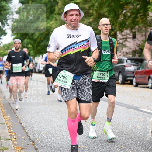21.09.2025 - PSD Bank Halbmarathon Dr. Thomas Lammeyer http://msf.ph/oto/8923706 21.09.2025 10:43:04 Laufen 1001, 1209, 2750, 2225 meine-sportfotos.de