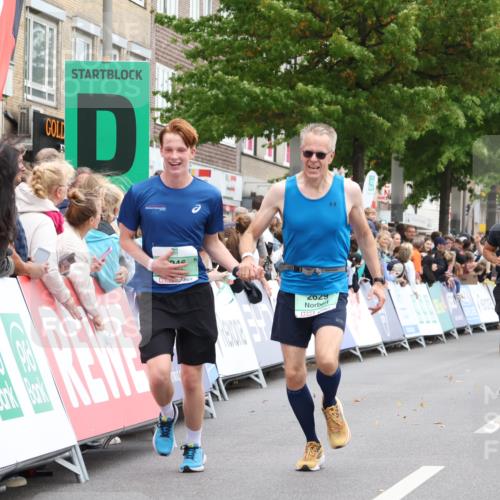 21.09.2025 - PSD Bank Halbmarathon Strokosch-Dieckow http://msf.ph/oto/8923708 21.09.2025 12:03:10 Ziel 1574, 1685, 2629, 3418, 3986 meine-sportfotos.de