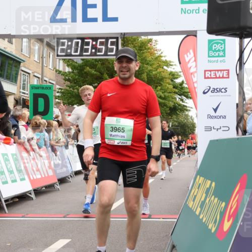 21.09.2025 - PSD Bank Halbmarathon Strokosch-Dieckow http://msf.ph/oto/8923822 21.09.2025 12:03:19 Ziel 1141, 1458, 1664, 2337, 2400, 2457, 2629, 2821, 3113, 3965, 3986 meine-sportfotos.de