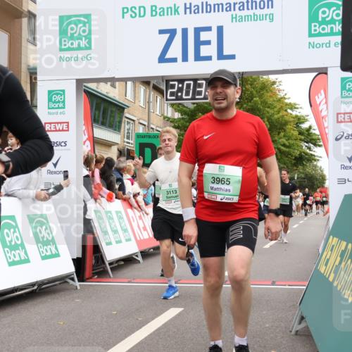 21.09.2025 - PSD Bank Halbmarathon Strokosch-Dieckow http://msf.ph/oto/8923825 21.09.2025 12:03:19 Ziel 1141, 1458, 1664, 2337, 2400, 2457, 2629, 2821, 3113, 3965, 3986 meine-sportfotos.de