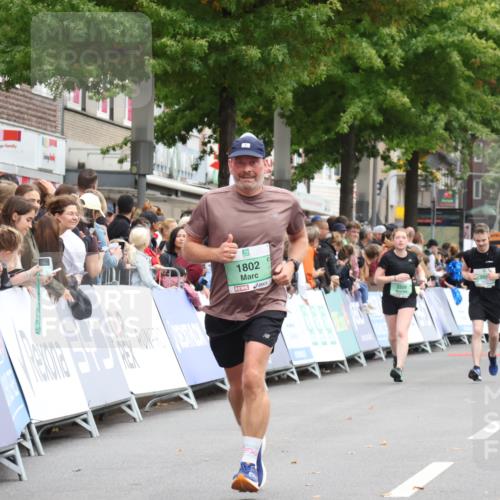 21.09.2025 - PSD Bank Halbmarathon Strokosch-Dieckow http://msf.ph/oto/8924057 21.09.2025 12:03:52 Ziel 1802, 2617, 2776, 2806 meine-sportfotos.de