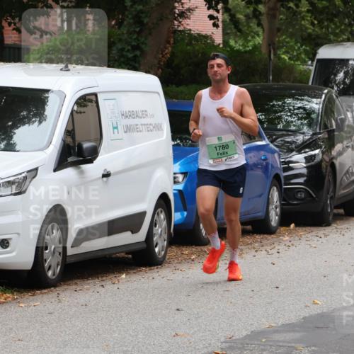 21.09.2025 - PSD Bank Halbmarathon Luisa Fischer http://msf.ph/oto/8924061 21.09.2025 11:13:44 Laufen 210, 1780 meine-sportfotos.de