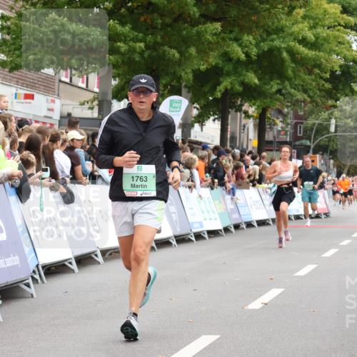 21.09.2025 - PSD Bank Halbmarathon Strokosch-Dieckow http://msf.ph/oto/8924141 21.09.2025 12:04:01 Ziel 1763, 1802, 3326, 3924 meine-sportfotos.de
