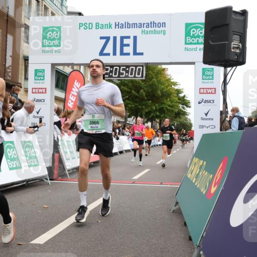 21.09.2025 - PSD Bank Halbmarathon Strokosch-Dieckow http://msf.ph/oto/8924313 21.09.2025 12:04:23 Ziel 1172, 3090, 3162, 3355, 3966 meine-sportfotos.de
