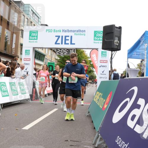 21.09.2025 - PSD Bank Halbmarathon Strokosch-Dieckow http://msf.ph/oto/8924464 21.09.2025 12:04:39 Ziel 1398, 1515, 1853, 2556, 2585, 2854, 2960, 3010, 3039, 3056, 3072, 3336, 3512, 3607 meine-sportfotos.de