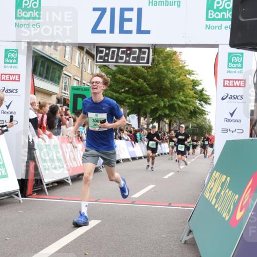 21.09.2025 - PSD Bank Halbmarathon Strokosch-Dieckow http://msf.ph/oto/8924508 21.09.2025 12:04:46 Ziel 1699, 1760, 1853, 2556, 2585, 2960, 3005, 3010, 3039, 3336, 3512, 3607 meine-sportfotos.de