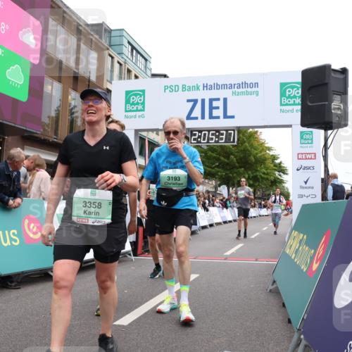 21.09.2025 - PSD Bank Halbmarathon Strokosch-Dieckow http://msf.ph/oto/8924585 21.09.2025 12:05:01 Ziel 2774, 2879, 2921, 3116, 3177, 3193, 3358, 3976 meine-sportfotos.de
