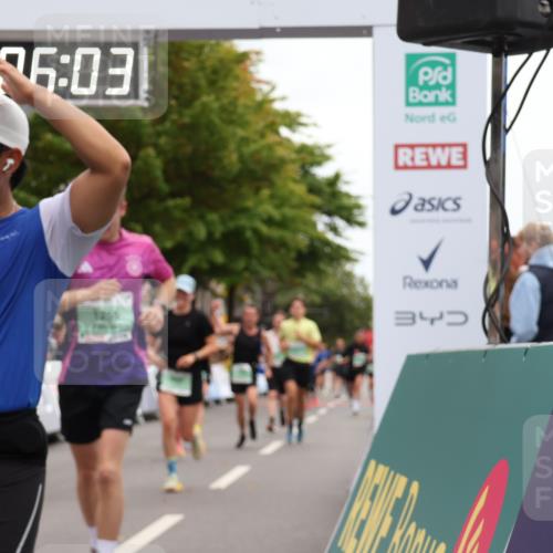 21.09.2025 - PSD Bank Halbmarathon Strokosch-Dieckow http://msf.ph/oto/8924735 21.09.2025 12:05:26 Ziel 1043, 1171, 1218, 1219, 1253, 1255, 1387, 2618, 3267, 4021, 4045 meine-sportfotos.de