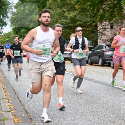 21.09.2025 - PSD Bank Halbmarathon Dr. Thomas Lammeyer http://msf.ph/oto/8924762 21.09.2025 10:44:01 Laufen 2521, 254, 137, 2585, 3141, 4915 meine-sportfotos.de